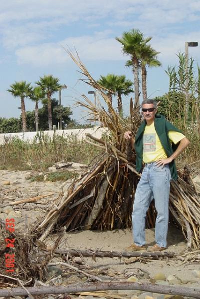 Bob-s new home on Ventura beach.JPG